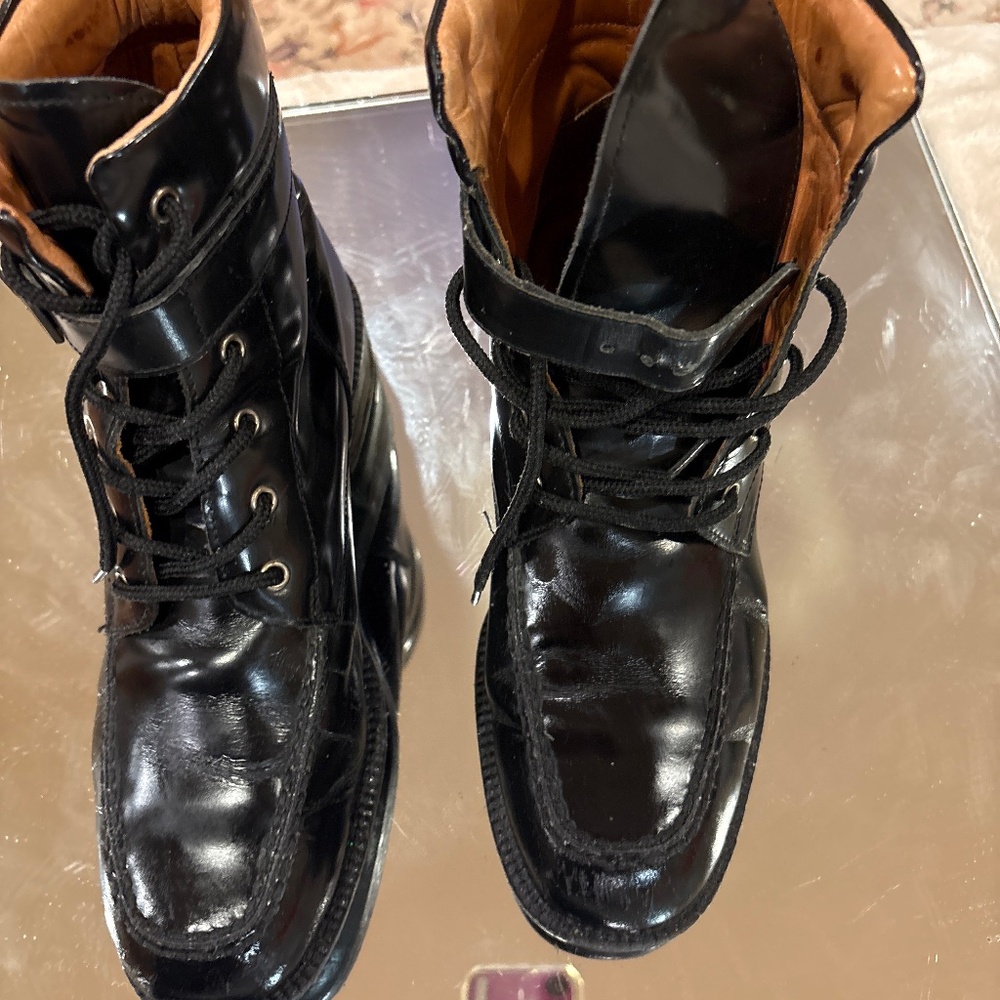 GUCCI  9.5 black leather lace up boot